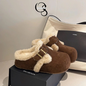 Alternative view of [OWNSTEP]Sục lông cừu khóa cài ngang đế nhẹ nhàng lót lông êm ấm phong cách Hàn Quốc trẻ trung