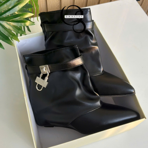 Alternative view of Bốt Nữ cổ lửng phối khoá đế cao hàng qccc full box